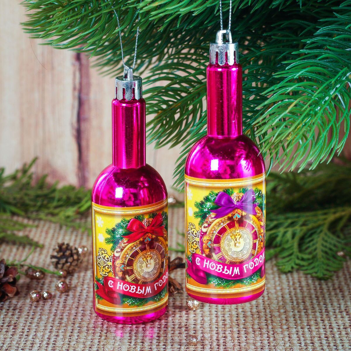 Новогоднее подвесное украшение Sima-land С Новым годом, куранты, 2 шт. 23937582393758 Новогоднее подвесное украшение Sima-land С Новым годом, куранты, 2 шт. 23937582393758Новогоднее украшение Sima-land отлично подойдет для декорации вашего дома и новогодней ели. Украшение оснащено специальной петелькой для подвешивания. Елочная игрушка - символ Нового года. Она несет в себе волшебство и красоту праздника. Такое украшение создаст в вашем доме атмосферу праздника, веселья и радости.