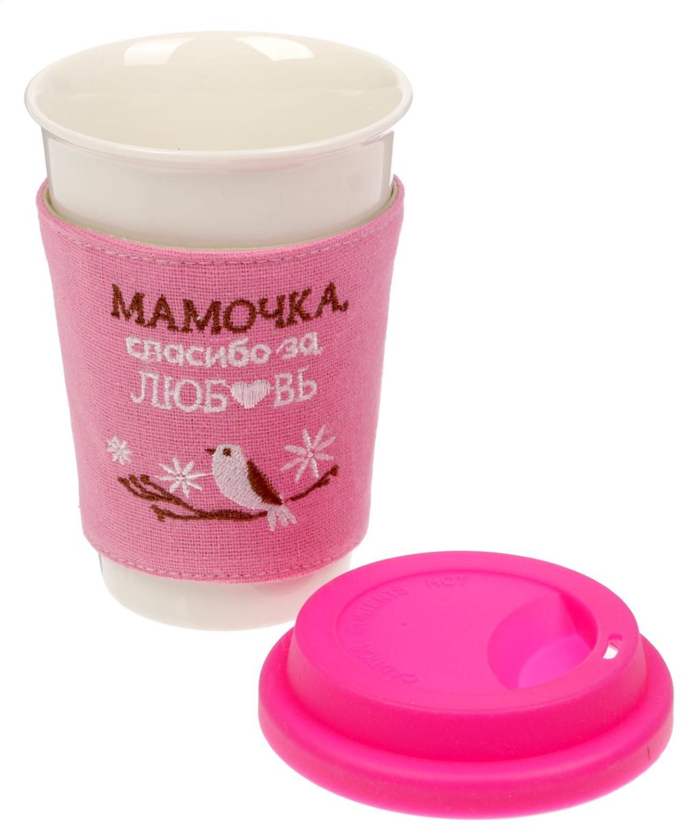 Термокружка Sima-land Мамочка, в чехле, 300 мл1890288 Термокружка Sima-land Мамочка, в чехле, 300 мл1890288Кружка в стильном чехле — по-настоящему уютное приобретение для близких и себя любимого! Ведь что может быть лучше, чем расслабиться, укутавшись в плед с горячим чаем или какао?Благодаря таким кружкам, их удобно брать с собой на прогулку или в поездку на машине.Дизайнерский чехол держится с помощью пуговицы и легко снимается, если изделие необходимо помыть.
