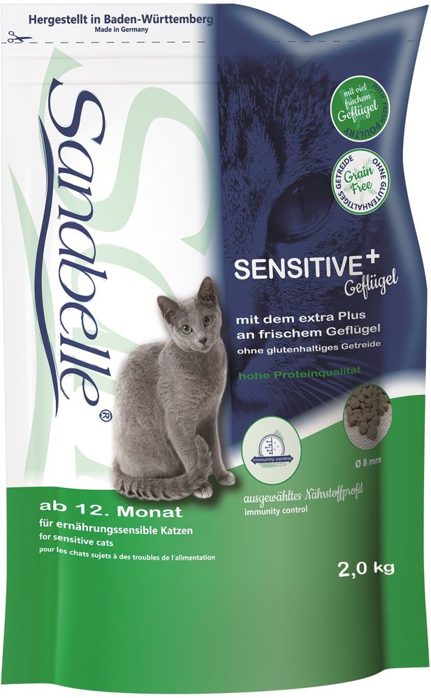 Корм сухой Sanabelle Sensitive для кошек с чувствительным пищеварением, с птицей, 2 кг57831 Корм сухой Sanabelle Sensitive для кошек с чувствительным пищеварением, с птицей, 2 кг57831Сухой корм Sanabelle Sensitive был специально разработан для кошек с чувствительным желудком и привередливых животных, которые едят нерегулярно или совсем отказываются от пищи.Благодаря своему сбалансированному составу, корм для кошек Sanabelle Sensitive очень легко усваивается и имеет превосходный вкус.Этот корм имеет высокую энергоемкость, которая отлично возмещает энергозатраты активных кошек, даже в случае небольшой суточной нормы кормления. В сухом корме Sanabelle Sensitive содержится оптимальное количество протеина, жира и минеральных веществ.Сухой корм Sanabelle Sensitive превосходно подходит для длинношерстных кошек, особенно для персов. Во время линьки, многие кошки проглатывают собственную шерсть, а срыгивают ее не часто. Присутствие в этом рационе натуральных абсорбентов в сочетании с лецитином и карнитином способствует уменьшению образования, а также облегчению выведения из кишечника уже образовавшихся волосяных шаров. Гармоничное сочетание таурина, жирных кислот (Омега 3, Омега 6) и цинка ( в легко усваиваемой форме хелатов) способствует сохранению эластичности кожи, придает блеск шерсти, сохраняет зрение и поддерживает естественную сопротивляемость организма.Балластные вещества способствуют стабилизации кишечной флоры и правильной работе пищеварительной системы.Особые компоненты препятствуют образованию камней путем снижения рН мочи (до 6-6,5) в сочетании со специальным водным транзит-агентом, который способствует естественному поглощению кошкой достаточного количества воды. Состав: белок 32,5 %, жир 22,5 %, клетчатка 2,5 %, зола 6,7 %, кальций 1,1 %, фосфор 1,0 %, магний 0,08 %, влажность 10 %.Энергетическая ценность (ккал/100г): 416. Добавки (на 1кг корма): витамин A 17500 МЕ, витамин D3 1500 МЕ, витамин E 150 мг, таурин 2000 мг, медь (сульфат меди, пентагидрат) 10 мг, цинк (оксид цинка) 30 мг, цинк (аминокислотный хелат цинка, гидрат) 40 мг, йод (йодат кальция, безводный) 2 мг, селен (селенит натрия) 0,2 мг.Технологические добавки: антиоксиданты. Ингредиенты: свежее мясо домашней птицы (мин. 20 %), рис, сорго, животный жир, мука из мяса домашней птицы, подкожная клетчатка (дегидратированная), мясная мука, печень (дегидратированная), рыбная мука, гидролизованный белок, пульпа свёклы (без сахара), яичный порошок, льняное семя, рыбий жир, дрожжи (дегидратированные), картофельный белок, целлюлоза, хлорид калия, карбонат кальция, клюква (дегидратированная), черника (дегидратированная), мука из мидий, порошок цикория, цветки бархатцев (дегидратированные), экстракт юкки (дегидратированный).Товар сертифицирован.