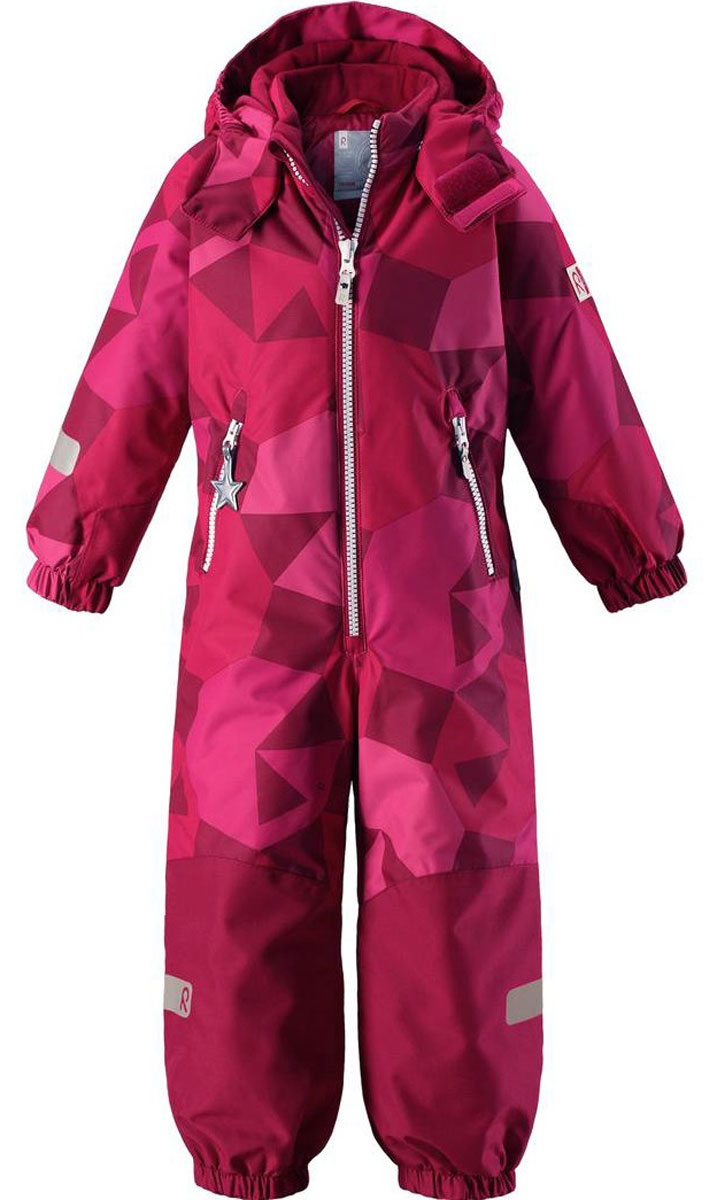 Комбинезон детский Reima Reimatec Kiddo Snowy, цвет: розовый. 520205B356. Размер 104520205B356 Комбинезон детский Reima Reimatec Kiddo Snowy, цвет: розовый. 520205B356. Размер 104520205B356Супер популярный и очень прочный детский зимний комбинезон Reimatec Kiddo изготовлен из водо- и ветронепроницаемого материала с водо- и грязеотталкивающей поверхностью. Все швы проклеены, водонепроницаемы. Комбинезон снабжен прочными усилениями на задней части, коленях и концах брючин. В этом комбинезоне прямого кроя талия при необходимости легко регулируется, что позволяет подогнать комбинезон точно по фигуре. Съемный капюшон защищает от пронизывающего ветра, а еще он безопасен во время игр на свежем воздухе. Кнопки легко отстегиваются, если капюшон случайно за что-нибудь зацепится. Силиконовые штрипки не дают концам брючин задираться, бегай сколько хочешь! Образ довершают мягкая резинка по краю капюшона и на манжетах, два кармана на молнии и светоотражающие детали. В этом комбинезоне ваш ребенок сможет гулять в любую погоду!Средняя степень утепления.
