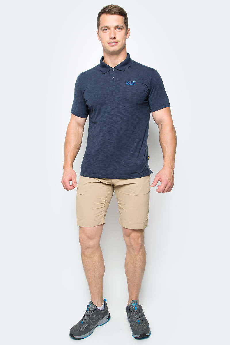 Поло мужское Jack Wolfskin Travel Polo M, цвет: темно-синий. 1804542-1010. Размер S (42)1804542-1010 Поло мужское Jack Wolfskin Travel Polo M, цвет: темно-синий. 1804542-1010. Размер S (42)1804542-1010Поло мужское Travel Polo M изготовлено из полиэстера с добавлением эластана. Модель имеет простой однотонный дизайн, но при этом отличается уникальным материалом. Ткань изделия быстро сохнет и имеет специальную обработку, которая позволяет уменьшить образование неприятных запахов. Модель имеет отложной воротник на пуговицах и короткие стандартные рукава. Это удобное базовое поло идеально подходит для путешествий, отдыха и ежедневного использования.