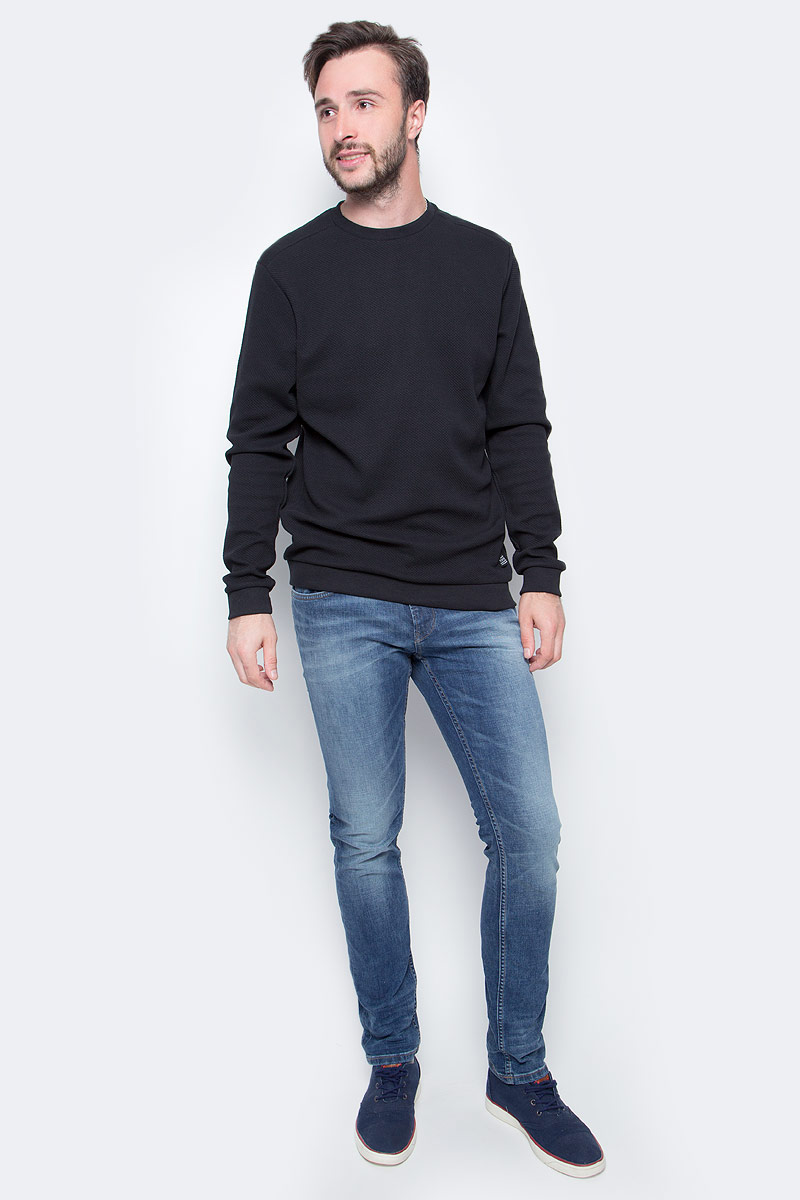 Джинсы мужские Tom Tailor Aedan, цвет: голубой. 6204972.09.12_1052. Размер 30-34 (46-34)6204972.09.12_1052 Джинсы мужские Tom Tailor Aedan, цвет: голубой. 6204972.09.12_1052. Размер 30-34 (46-34)6204972.09.12_1052Мужские джинсы Tom Tailor с эффектом потертости ткани. Модель прямого кроя и низкой посадки в поясе застегивается на пуговицу, имеются ширинка на молнии и шлевки для ремня. Джинсы имеют классический пятикарманный крой, задние карманы оформлены декоративной отстрочкой.