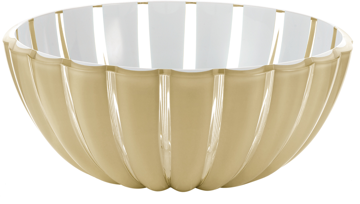 Миска Guzzini Grace, цвет: песочный, 12 см29691239 Миска Guzzini Grace, цвет: песочный, 12 см29691239Миска Grace выглядит настолько изящно, что кажется, будто она сделана из стекла. Её главный секрет - необычная форма, в которой внешние, объемные и волнообразные края контрастируют с белоснежной и гладкой внутренней поверхностью. Вместе они образуют уникальный рельефный эффект, который усиливается на свету.Вместительность миски позволит использовать её для подачи фруктов, десертов и закусок. Объем - 300 мл. Материал - органическое стекло. Можно мыть в посудомоечной машине.