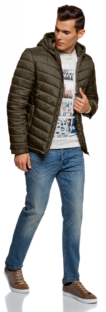 Куртка мужская oodji Basic, цвет: хаки. 1B112001M/25278N/6600N. Размер L-182 (52/54-182)1B112001M/25278N/6600N Куртка мужская oodji Basic, цвет: хаки. 1B112001M/25278N/6600N. Размер L-182 (52/54-182)1B112001M/25278N/6600NУтепленная куртка с капюшоном oodji Basic выполнена из мягкой плащевой ткани. По бокам расположены прорезные карманы. Куртка застегивается на молнию. Свободный крой и длина до бедер подойдут мужчинам любого телосложения. Куртка идеально сочетается с джинсами, джемпером и грубыми ботинками на шнуровке. Из аксессуаров можно подобрать рюкзак и тонкую трикотажную шапку. Куртку можно носить на рубашки или свитшоты. Надев к куртке трикотажные спортивные брюки, вы создадите комфортный образ в спортивном стиле. Из обуви подойдут кроссовки или кеды. В утепленной куртке будет комфортно в холодную погоду. С ней вы составите множество стильных повседневных образов.