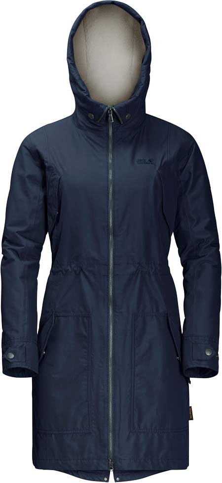 Парка женская Jack Wolfskin Rocky Point Parka, цвет: темно-синий. 1109371-1910. Размер S (44/46)1109371-1910 Парка женская Jack Wolfskin Rocky Point Parka, цвет: темно-синий. 1109371-1910. Размер S (44/46)1109371-1910Водонепроницаемая зимняя парка на подкладке с глубоким капюшоном Jack Wolfskin Rocky Point Parka обеспечит вам надежное тепло для холодных дней. Модель приталенного кроя с воротником-стойкой, надежно защищающим от ветра, и вшитым глубоким капюшоном с возможностью регулировать внутренний объем и область обзора застегивается на молнию с внутренней ветрозащитной планкой и дополнена 2 карманами на бедрах, 2 нагрудными карманами и внутренним карманом. На манжетах рукавов имеются хлястики на кнопках для регулировки объема. Гуляйте зимой по лесам или по городу - с Rocky Point Parka вы всегда будете одеты по ситуации. Она сочетает всю функциональность ветровки, защищающей от непогоды, и внешний вид классической парки в стиле ретро. Удлиненный покрой и глубокий капюшон со всех сторон защищают вас от снега, дождя и ветра. Внешний слой выполнен из нашего водонепроницаемого материала Texapore Function 65 Organic 2L (водостойкость в мм водяного столба: 10 000 мм, паропроницаемость (MVTR): > 6000 г/м2/24 ч) - технологичной ткани с прочным, слегка шершавым покрытием, напоминающим хлопок, которая идеально защищает от непогоды и чрезвычайно удобна в ношении. Под внешним слоем скрывается нечувствительный к влаге утеплитель Polyfiber Fill и теплая флисовая подкладка Sherpa Lining Light, имитирующая овечью шерсть. Из такого же флиса выполнена и подкладка капюшона. Если холодный ветер дует сбоку, просто расправьте капюшон полностью, чтобы защититься от ветра и согреться. Края разреза сзади куртки можно связать вместе, чтобы выглядеть так, как вам хочется.