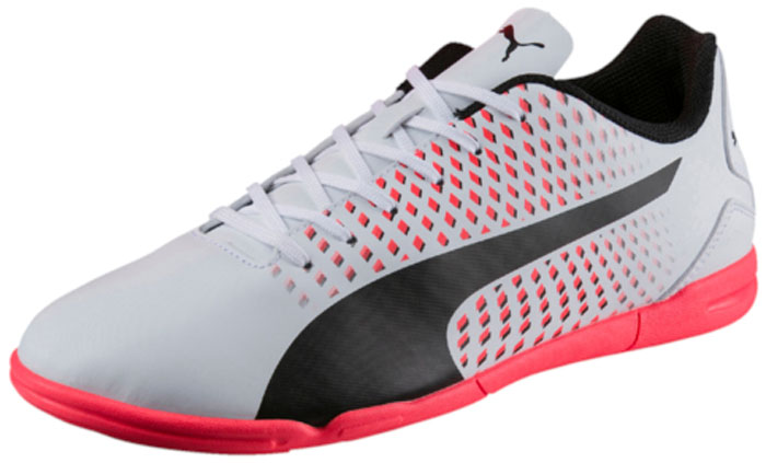 Кроссовки для футзала мужские Puma Adreno III IT, цвет: белый. 10404705. Размер 8,5 (41,5)10404705 Кроссовки для футзала мужские Puma Adreno III IT, цвет: белый. 10404705. Размер 8,5 (41,5)10404705Бутсы Adreno III сочетают в себе многочисленные высокотехнологичные новинки, доступную цену и запоминающийся дизайн, ставший визитной карточкой PUMA. Модель Adreno III - это легкость, удобство и долговечность благодаря использованию мягкого, но в то же время очень прочного синтетического материала верха, а также мягкой подкладки, комфортно облегающей ногу.
