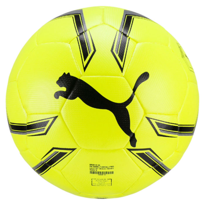 Мяч футбольный Puma Pro Training 2 Hybrid Ball, цвет: желтый. 08281804. Размер 508281804 Мяч футбольный Puma Pro Training 2 Hybrid Ball, цвет: желтый. 08281804. Размер 508281804Мяч для тренировок начинающих футболистов также подходит для игр с друзьями. Гибридная конструкция повышает износостойкость и водоотталкивание, а также способствует сохранению мячом своей формы. Сочетание покрытия из полиуретана, подложки из вспененного этиленвинилацетата и полиэстера и резиновой камеры создает такие характеристики мяча, которые обеспечивают удобство приема, сохранение формы, чуткое реагирование на любые действия игрока, предсказуемость отскока, отличные аэродинамические качества.