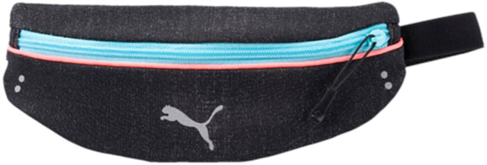 Сумка поясная для бега Puma Pr Womens Waist Belt, цвет: черный, 27 х 12,5 см. 0748290107482901 Сумка поясная для бега Puma Pr Womens Waist Belt, цвет: черный, 27 х 12,5 см. 0748290107482901Поясная сумка имеет главное отделение на молнии, выполненное из мягкой ткани, карман на молнии спереди, накладной карман на липучке внутри главного отделения и пояс из эластичной плотной тесьмы изменяемой длины с застежкой в виде пряжки. Особое удобство создает простёганная мягкая обращенная к телу часть сумки, отделанная сетчатым материалом. Справа имеется петля из эластичного материала, а спереди – полоса из светоотражающего материала. Также светоотражающими свойствами обладают шнурки, продёрнутые в язычки застежек молний, и набивной логотип PUMA спереди.