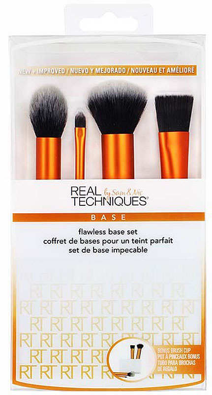 Real Techniques Набор для макияжа Flawless Base Set1533M Real Techniques Набор для макияжа Flawless Base Set1533MБазовый набор Flawless Base Set включает четыре кисти для создания идеального тона, а также удобную подставку для их хранения: contour brush: кисть для нанесения румян и контурирующих средств; detailer brush: плоская кисть для детальной проработки и маскировки несовершенств. Подсказка: можно использовать для макияжа губ; buffing brush: пушистая кисть для пудры; square foundation brush: плотно набитая кисть с плоским срезом для нанесения жидкой тональной основы; brush cup: удобная подставка для хранения кистей.