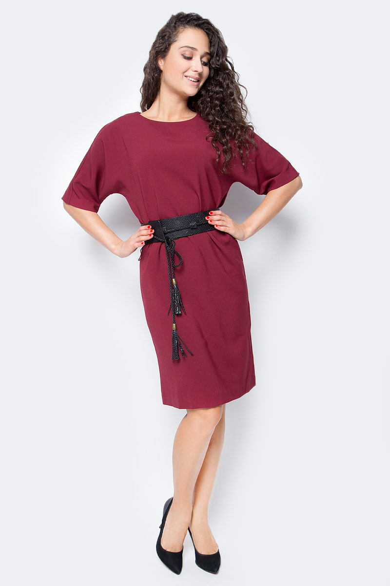 Платье Baon, цвет: бордовый. B457527_Pomegranate. Размер S (44)B457527_Pomegranate Платье Baon, цвет: бордовый. B457527_Pomegranate. Размер S (44)B457527_PomegranateЛаконичное по своему дизайну платье от Baon дополнено ультрамодной деталью - поясом-оби, создающим приталенный силуэт. Пояс выполнен из искусственной кожи с тиснением под рептилию и дополнен завязывающимся шнурком с кистями. Платье имеет рукава кроя летучая мышь и застежку-молнию на спине.