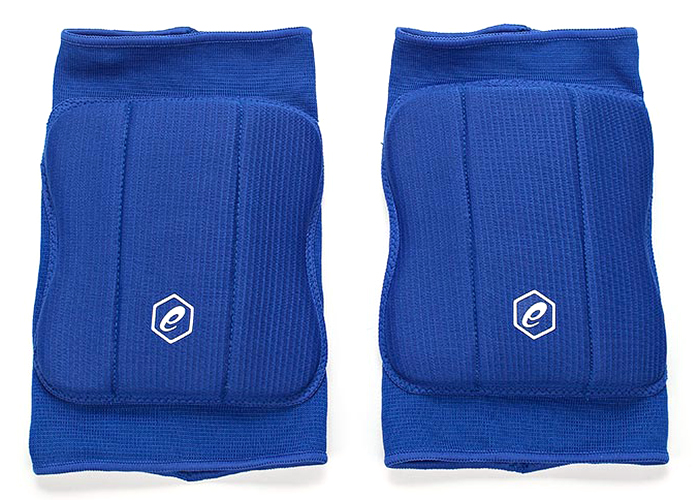 Наколенники Asics Basic Kneepad, цвет: синий. Размер XL146814-0805 Наколенники Asics Basic Kneepad, цвет: синий. Размер XL146814-0805Наколенники Asics Basic Kneepad выполнены из прочной ткани с влагорегулирующими свойствами. Точная посадка позволяет легко надевать и снимать изделие. Для дополнительной вентиляции сзади предусмотрено отверстие.