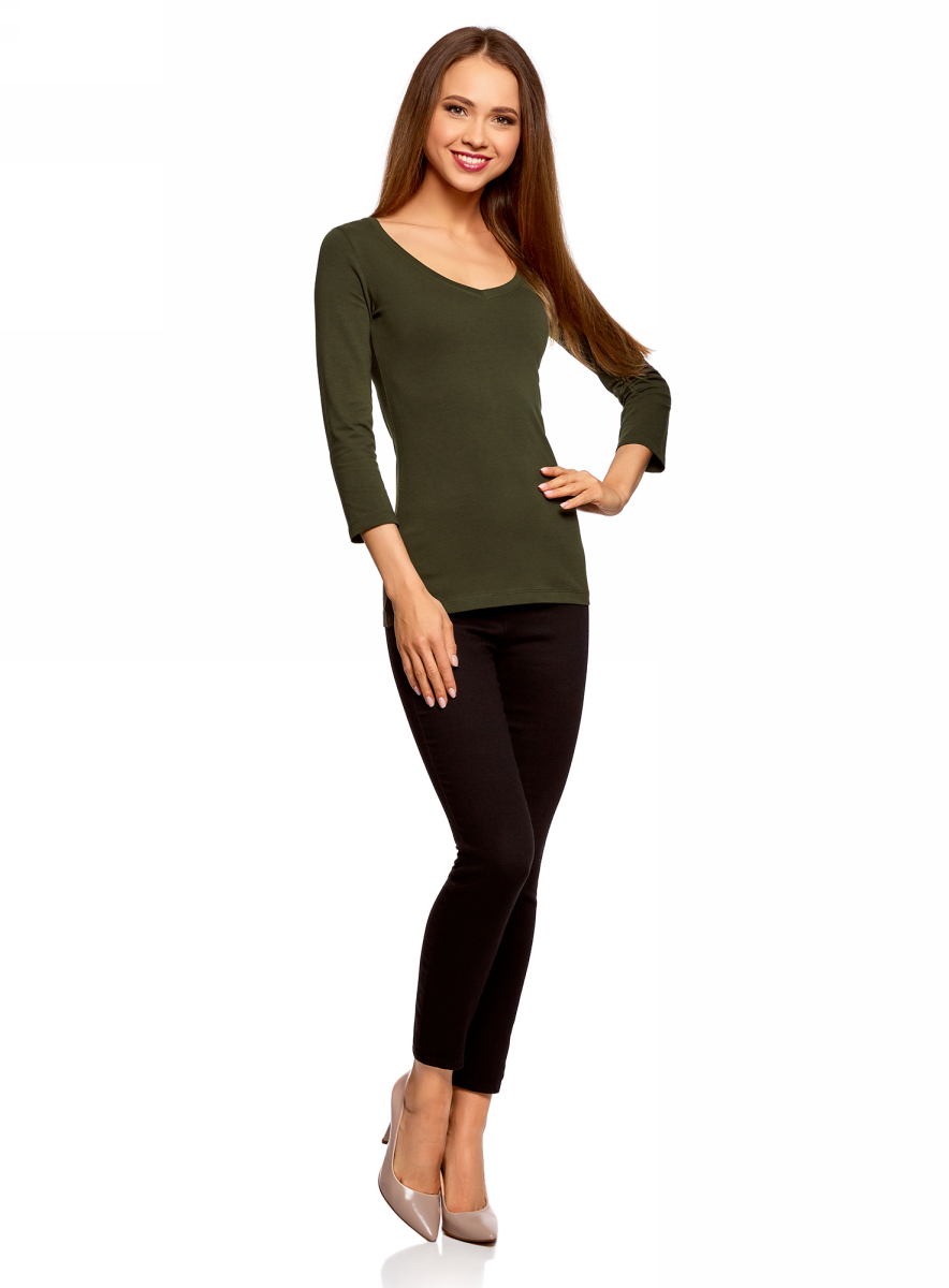 Лонгслив женский oodji Collection, цвет: зеленый. 24211002B/46147/6800N. Размер M (46)24211002B/46147/6800N Лонгслив женский oodji Collection, цвет: зеленый. 24211002B/46147/6800N. Размер M (46)24211002B/46147/6800NЖенский лонгслив Collection с V-образным вырезом и рукавами 3/4 выполнен из эластичного хлопка. Такая модель идеально подойдёт для повседневной носки.