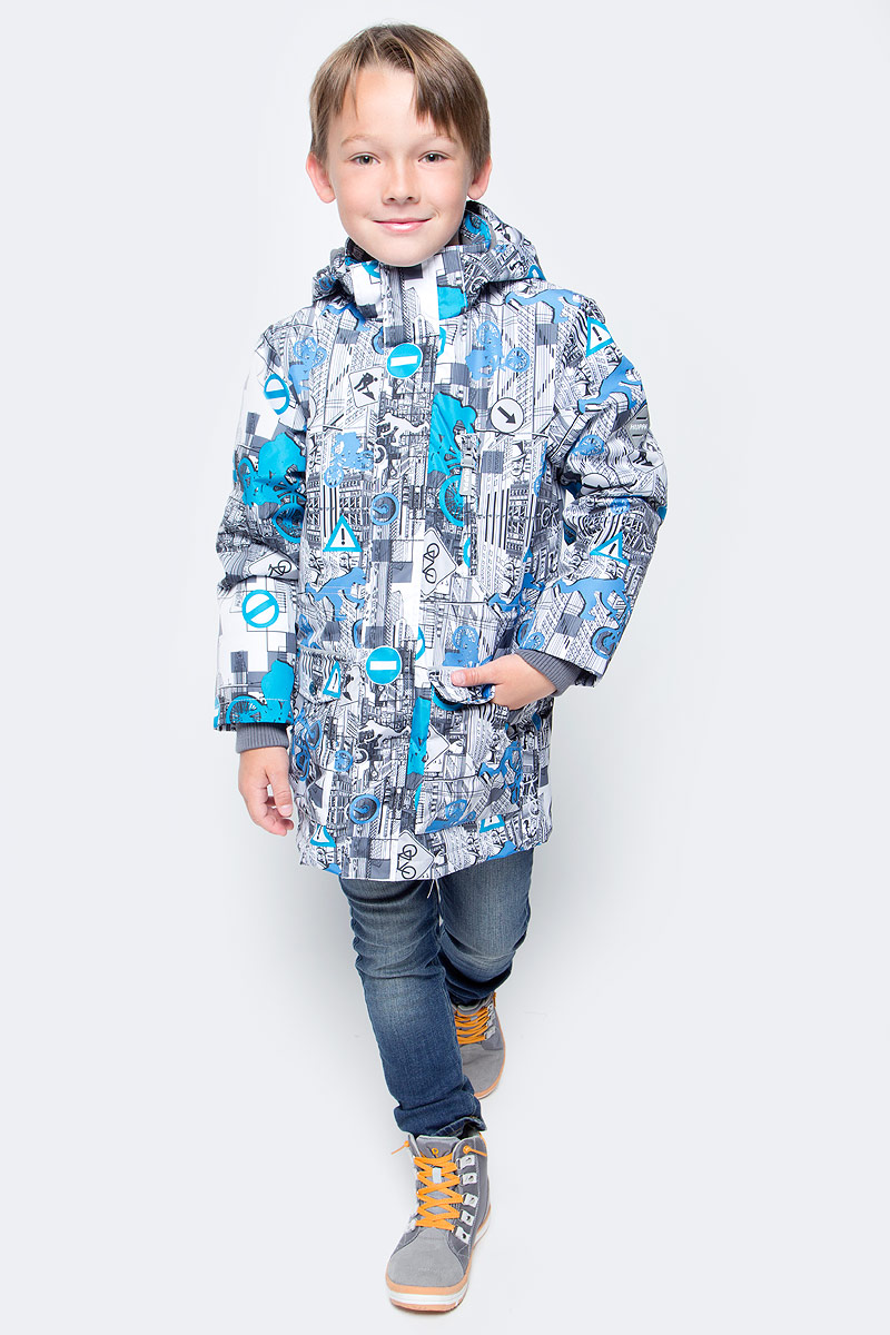 Куртка для мальчика Huppa Rolf, цвет: белый, голубой, серый. 17640004-72220. Размер 15217640004-72220 Куртка для мальчика Huppa Rolf, цвет: белый, голубой, серый. 17640004-72220. Размер 15217640004-72220Куртка для мальчика Huppa Rolf c длинными рукавами, воротником-стойкой и съемным капюшоном на кнопках и липучках выполнена из высококачественного водонепроницаемого и ветрозащитного материала на основе полиэстера. Наполнитель - синтепон. Воротник отделан мягким флисом изнутри. Модель застегивается на застежку-молнию с защитой подбородка спереди и имеет ветрозащитный клапан на липучках. Изделие имеет два накладных кармана с клапанами на кнопках, два открытых накладных кармана и нагрудный карман на застежке-молнии, дополненный узким клапаном. Рукава дополнены внутренними трикотажными манжетами. Объем талии куртки регулируется при помощи шнурка-кулиски. Куртка дополнена светоотражающими элементами, все швы проклеены. Модель украшена оригинальным контрастным принтом. Вес наполнителя - 40 г.