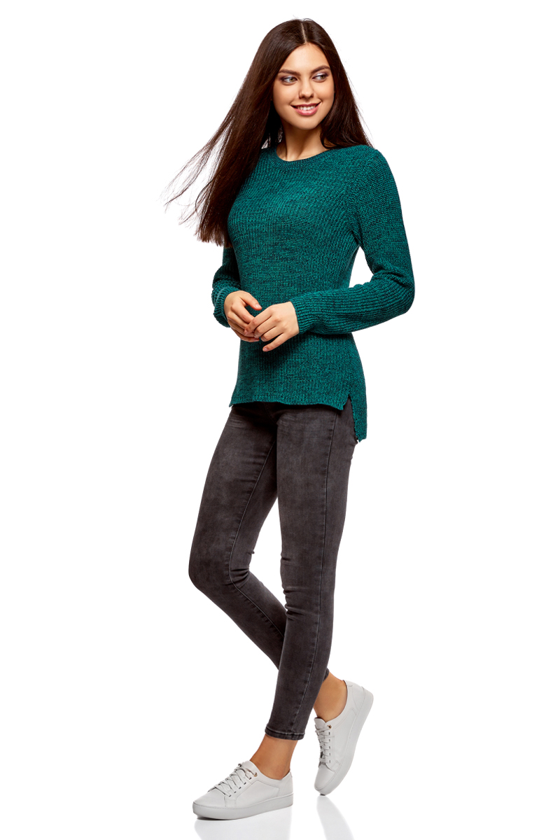 Джемпер женский oodji Collection, цвет: зеленый. 73807605-1/33527/6D79M. Размер XL (50)73807605-1/33527/6D79M Джемпер женский oodji Collection, цвет: зеленый. 73807605-1/33527/6D79M. Размер XL (50)73807605-1/33527/6D79MЖенский джемпер oodji Collection изготовлен из натурального хлопка. Модель с круглым вырезом горловины и длинными рукавами оформлена оригинальным вязаным узором. Манжеты рукавов, вырез горловины и низ джемпера связаны резинкой. Спинка модели немного удлинена. Нижняя часть изделия по боковым швам дополнена небольшими разрезами.