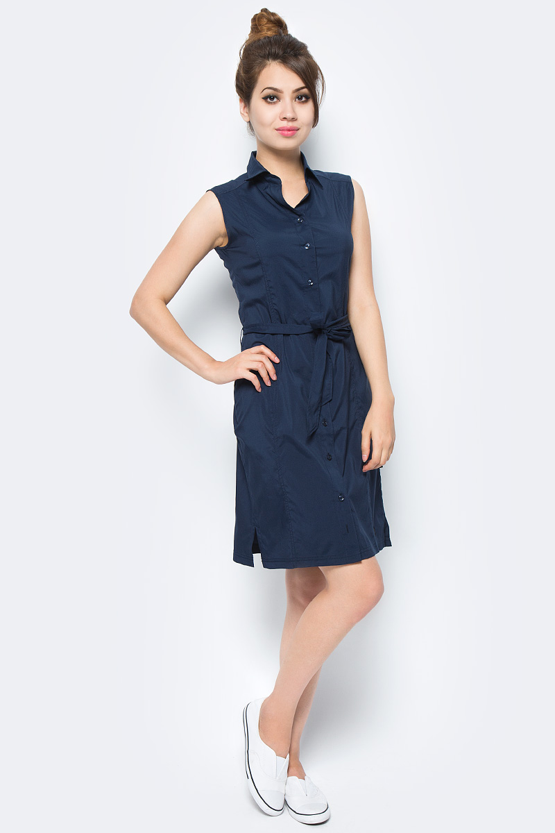 Платье Jack Wolfskin Sonora Dress, цвет: темно-синий. 1503991-1910. Размер S (44)1503991-1910 Платье Jack Wolfskin Sonora Dress, цвет: темно-синий. 1503991-1910. Размер S (44)1503991-1910Платье Sonora Dress выполнено из 100% полиэстера. Ткань мягкая, легкая, слегка эластичная, приятная на ощупь, она обладает защитой от ультрафиолета (UPF 30+), отлично отводит влагу от тела и моментально сохнет при намокании. Модель без рукавов застегивается на пуговицы, имеет отложной воротник, пояс в комплекте и секретный карман. Модель выполнена в однотонном дизайне. Такое платье идеально подходит для путешествий в жаркие страны и повседневной носки в летний сезон.