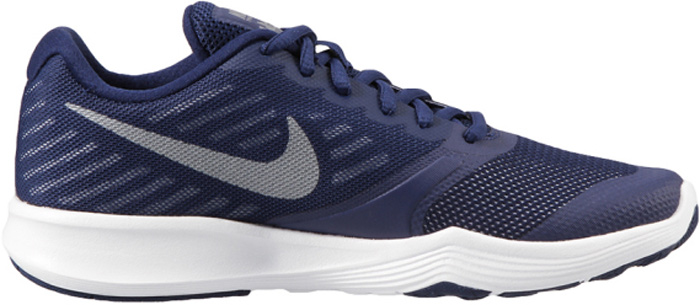Кроссовки женские Nike City Trainer Shoe, цвет: синий, белый. 909013-400. Размер 8 (39)909013-400 Кроссовки женские Nike City Trainer Shoe, цвет: синий, белый. 909013-400. Размер 8 (39)909013-400Стильные женские кроссовки Nike, выполненные из текстиля и пластика, дополнены фирменной нашивкой на язычке. Шнуровка на подъеме надежно зафиксирует обувь на ноге. Внутренняя поверхность и стелька выполнены из текстиля, комфортны при движении. Эти кроссовки созданы с непревзойденной функциональностью в движении. Они идеально подходят для циклических и интенсивных кардиотренировок. Верх из однослойной сетки для воздухопроницаемости без утяжеления. Подошва обеспечивает легкость, амортизацию, гибкость и стабилизацию. Резиновые накладки в ключевых зонах обеспечивают прочность и сцепление при движении в любом направлении. Удобная стелька создает дополнительную амортизацию. Эластичные желобки в передней части стопы для повышенной гибкости в области носка. Подошва с рифлением обеспечивает отличное сцепление на любой поверхности. Мягкие и удобные кроссовки превосходно подчеркнут ваш спортивный образ и подарят комфорт.