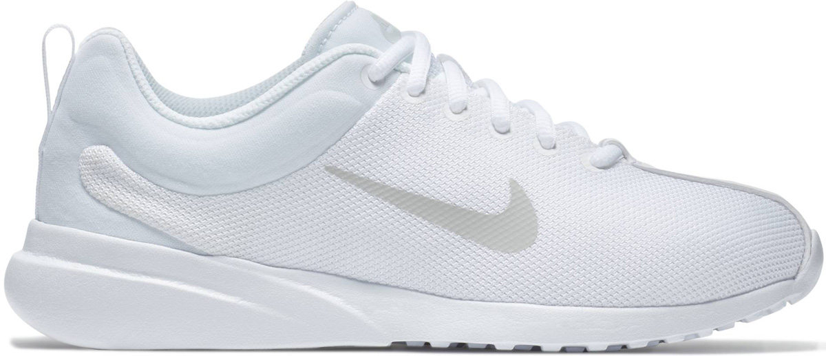 Кроссовки женские Nike Superflyte Shoe, цвет: белый. 916784-100. Размер 6,5 (37)916784-100 Кроссовки женские Nike Superflyte Shoe, цвет: белый. 916784-100. Размер 6,5 (37)916784-100Женские беговые кроссовки Nike, выполненные из текстиля и искусственной кожи, дополнены фирменной нашивкой на язычке. Гладкий текстильный верх дополнен мягким бортиком и невесомой цельной подошвой. Модель дополнена литым бортиком для амортизации в области голеностопа. Низкопрофильная цельная подошва для легкости и комфорта. Подошва с рифлением обеспечивает отличное сцепление на любой поверхности. Мягкие и удобные кроссовки превосходно подчеркнут ваш спортивный образ и подарят комфорт.