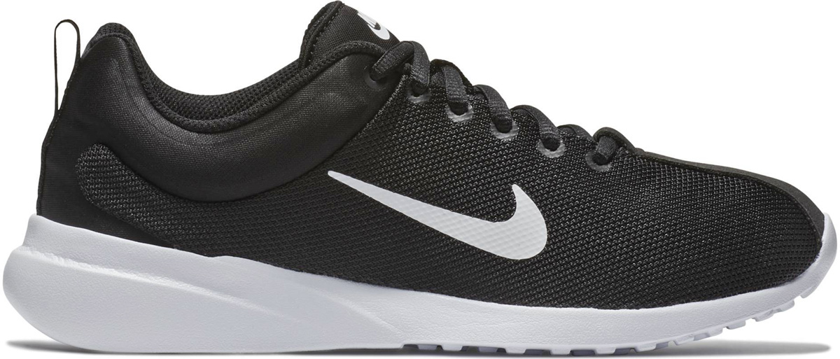 Кроссовки женские Nike Superflyte Shoe, цвет: черный, белый. 916784-001. Размер 6,5 (37)916784-001 Кроссовки женские Nike Superflyte Shoe, цвет: черный, белый. 916784-001. Размер 6,5 (37)916784-001Женские беговые кроссовки Nike, выполненные из текстиля и искусственной кожи, дополнены фирменной нашивкой на язычке. Гладкий текстильный верх дополнен мягким бортиком и невесомой цельной подошвой. Модель дополнена литым бортиком для амортизации в области голеностопа. Низкопрофильная цельная подошва для легкости и комфорта. Подошва с рифлением обеспечивает отличное сцепление на любой поверхности. Мягкие и удобные кроссовки превосходно подчеркнут ваш спортивный образ и подарят комфорт.