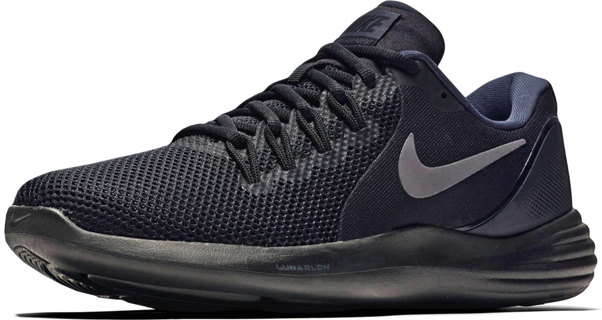 Кроссовки мужские Nike Lunar Apparent Running Shoe, цвет: черный. 908987-002. Размер 10 (43,5)908987-002 Кроссовки мужские Nike Lunar Apparent Running Shoe, цвет: черный. 908987-002. Размер 10 (43,5)908987-002Мужские беговые кроссовки Nike, выполненные из текстиля и пластика, дополнены фирменной нашивкой на язычке. Подметка с тиснением обеспечивает плавность движений. Контурный пеноматериал Lunarlon обеспечивает невероятную мягкость во время бега. Легкий дышащий верх из сетки. Амортизирующие и стабилизирующие накладки внутри бортика поддерживают голеностоп. Подметка распределяет давление при беге для зональной амортизации и естественности движений. Мягкие и удобные кроссовки превосходно подчеркнут ваш спортивный образ и подарят комфорт.