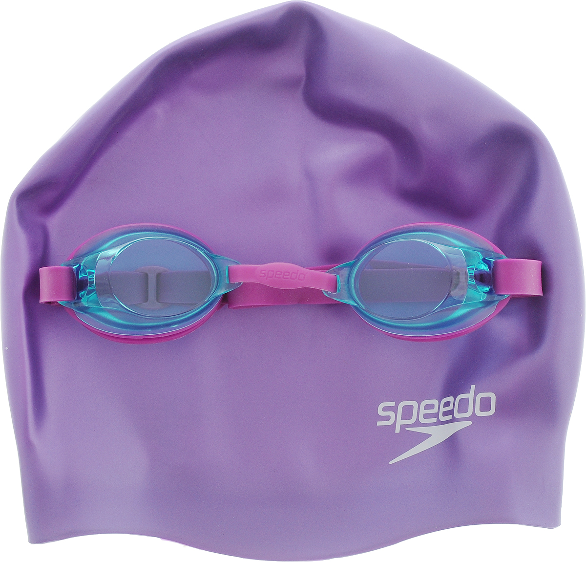 Набор для плавания Speedo Jet V2 Swim Set Ju, детский, цвет: сиреневый, голубой, 2 предмета8-093026817_сиреневый, голубой Набор для плавания Speedo Jet V2 Swim Set Ju, детский, цвет: сиреневый, голубой, 2 предмета8-093026817_сиреневый, голубойНабор для плавания Speedo Jet V2 Swim Set Ju будет незаменим во время плавания в бассейне и открытой воде. Линзы Widevision изготовлены из ударопрочного пластика, а внутренняя поверхность имеет покрытие AntiFog, препятствующее запотеванию линз и обеспечивающее круговой обзор и отличную видимость. Точное исполнение линз гарантирует отсутствие искажений. Технология BioFuse разработана для максимального комфорта без прогиба линз.Очки имеют защиту от ультрафиолетового излучения. Плотное прилегание очков и комфорт обеспечиваются силиконовыми наглазниками. Силиконовый ремешок можно регулировать по размеру.В набор для плавания входит силиконовая шапочка. Устойчивый к хлору материал быстро сохнет и предохраняет волокна ткани от затяжек и выцветания. Комфортная посадка без сдавливания. Удобна при надевании и использовании.