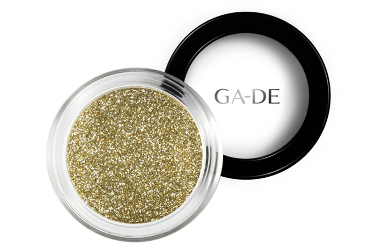 GA-DE Универсальный блеск Stardust №04 Pure Gold, 4 г134200004 GA-DE Универсальный блеск Stardust №04 Pure Gold, 4 г134200004GA-DE Stardust - это инновационный косметический глиттер, сверкающие частицы которого отражают свет, создавая восхитительный многомерный эффект. Блестки можно использовать как по отдельности, так и смешивая оттенки друг с другом, для создания своего собственного уникального сочетания и несравненного эффекта звездного свечения.