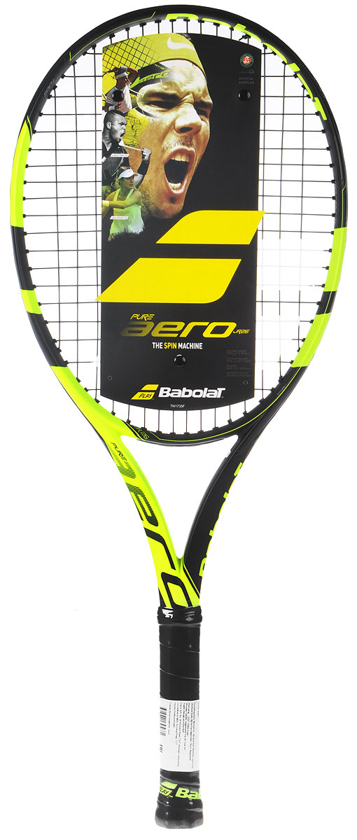Ракетка теннисная Babolat Pure Aero Junior. Размер 0140175 Ракетка теннисная Babolat Pure Aero Junior. Размер 0140175Теннисная ракетка, созданная на основе ракетки Пьюра Аэро Джуниора, является идеальной для юниоров, которые должны развивать свою технику и навыки. Ракетка длиной 65 смподходит для детей с максимальной длиной 1,55 метра. Новая аэродинамическая рама дает голове ракетки возможность двигаться быстрее, увеличивая таким образом скорость мяча, в то время как новая технология FSI обеспечивает улучшенный подъем и более мощный удар! Ракетка имеет размер головы 645см2,и благодаря аэродинамической формеснижает сопротивление воздуха и обеспечивает увеличенную скорость головы ракетки. При длине 26 дюймов/65 см она идеальна для соревнующихся юниоров, которым нужна ракетка, комбинирующая мощность и оптимальное кручение.Размер головы 645 см2/100 дюймовВес 250 граммБаланс 330 ммЖесткость 63 raДлина 650 мм / 26 дюймов.Струнная формула 16/19Ракетка поставляется с натяжкой.