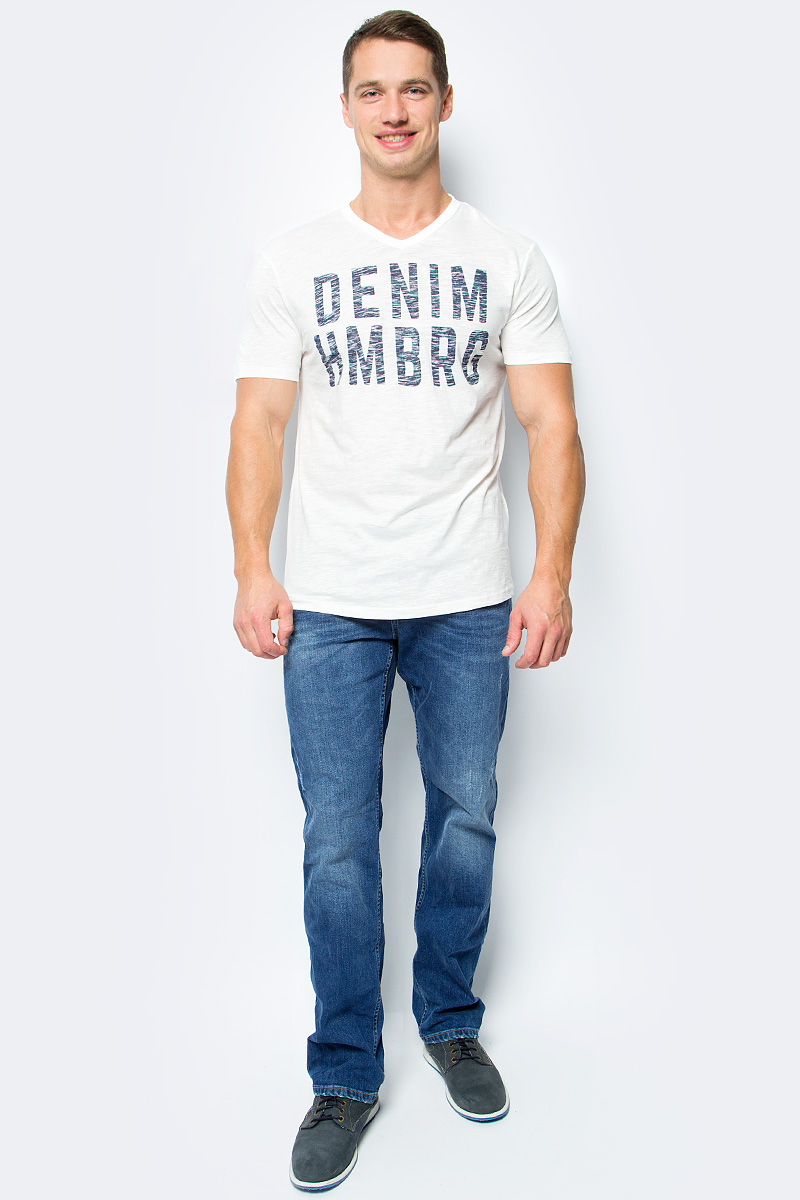 Футболка мужская Tom Tailor, цвет: бежевый. 1055077.00.12_2132. Размер XL (52)1055077.00.12_2132 Футболка мужская Tom Tailor, цвет: бежевый. 1055077.00.12_2132. Размер XL (52)1055077.00.12_2132Мужская футболка Tom Tailor выполнена из натурального хлопка. Модель с короткими рукавами и V-образным вырезом горловины оформлена на груди принтом.