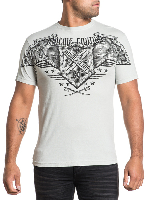 Футболка мужская Affliction Xtreme Couture Bomber, цвет: серый. X1521. Размер S (46)X1521 Футболка мужская Affliction Xtreme Couture Bomber, цвет: серый. X1521. Размер S (46)X1521Футболка мужская Affliction выполнена из натурального хлопка. Модель с круглым вырезом горловины и короткими рукавами оформлена оригинальным принтом.