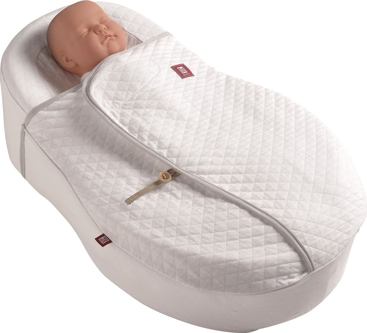 Red Castle Одеяло для эргономичного кокона Cocoonababy Cocoonacover Lightweight0448166 Red Castle Одеяло для эргономичного кокона Cocoonababy Cocoonacover Lightweight0448166Благодаря новому одеялу, специально разработанному для эргономичного кокона Cocoonababy®, малышу всегда будет тепло и уютно.Нежный хлопок Fleur de Coton® дружелюбен к коже ребенка. Форма одеяла повторяет формы кокона и застегивается на груди, маме больше не стоит беспокоится, что кроха натянет его на лицо.