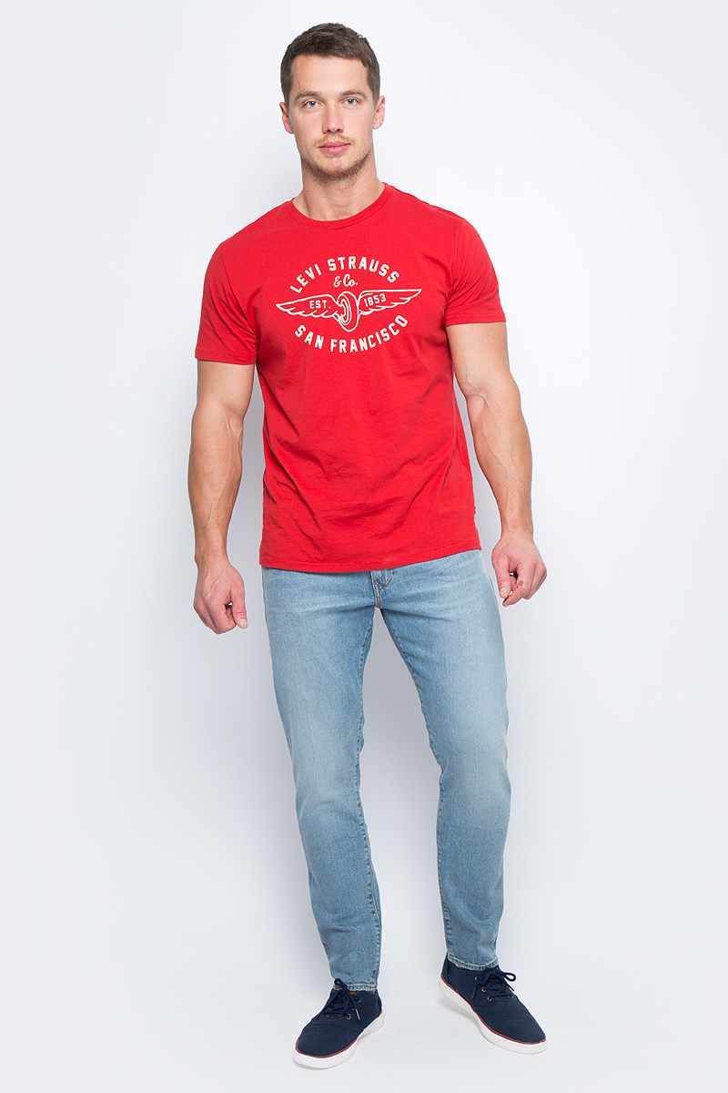 Футболка мужская Levis®, цвет: красный. 2249102650. Размер S (44)2249102650 Футболка мужская Levis®, цвет: красный. 2249102650. Размер S (44)2249102650Комфортная трикотажная футболка Levis® выполнена из натурального хлопка. Модель с кроткими рукавами и круглым вырезом горловины украшена стильным графическим принтом.