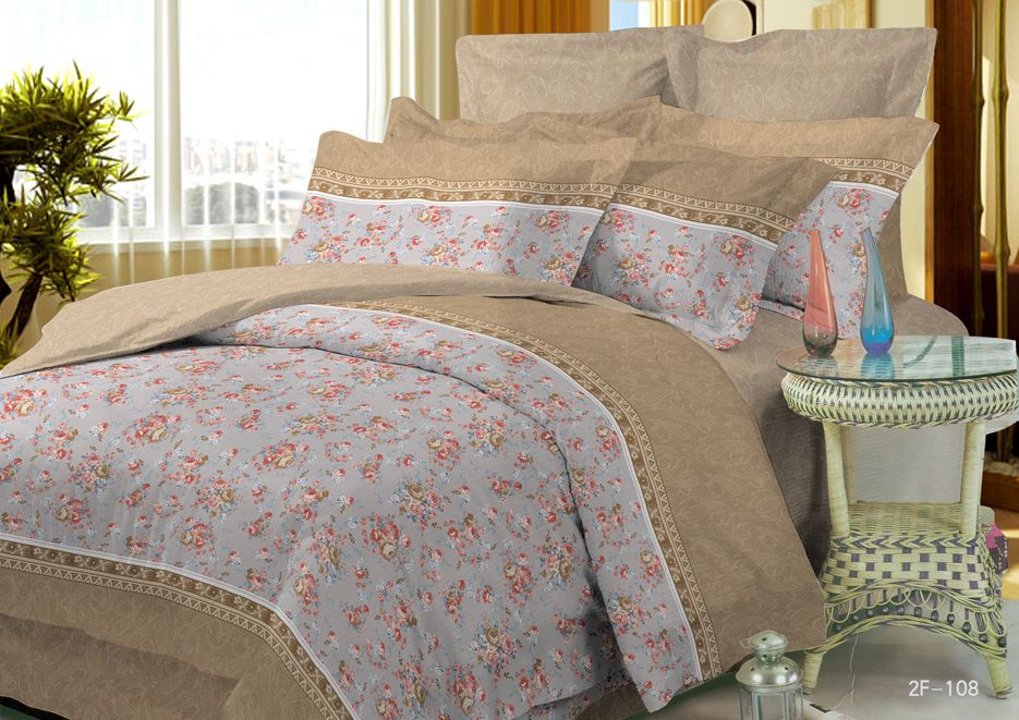 Комплект белья Soft Line, евро, наволочки 50x70, цвет: бежевый. 0727207272 Комплект белья Soft Line, евро, наволочки 50x70, цвет: бежевый. 0727207272Роскошный комплект постельного белья Soft Line выполнен из качественного плотного сатина и украшен оригинальным рисунком. Комплект состоит из пододеяльника, простыни и двух наволочек.Постельное белье Soft Line подобно облаку сочетает в себе плотность цвета и безграничную нежность фактуры. Это белье обладает волшебной практичностью, а потому оказываться на седьмом небе станет вашим привычным занятием.Доверьте заботу о качестве вашего сна высококачественному натуральному материалу.Сатин - это ткань из 100% натурального хлопка. Мягкость и нежность материала создает чувство комфорта и защищенности. Классический натуральный природный материал делает это постельное белье нежным, элегантным и приятным.