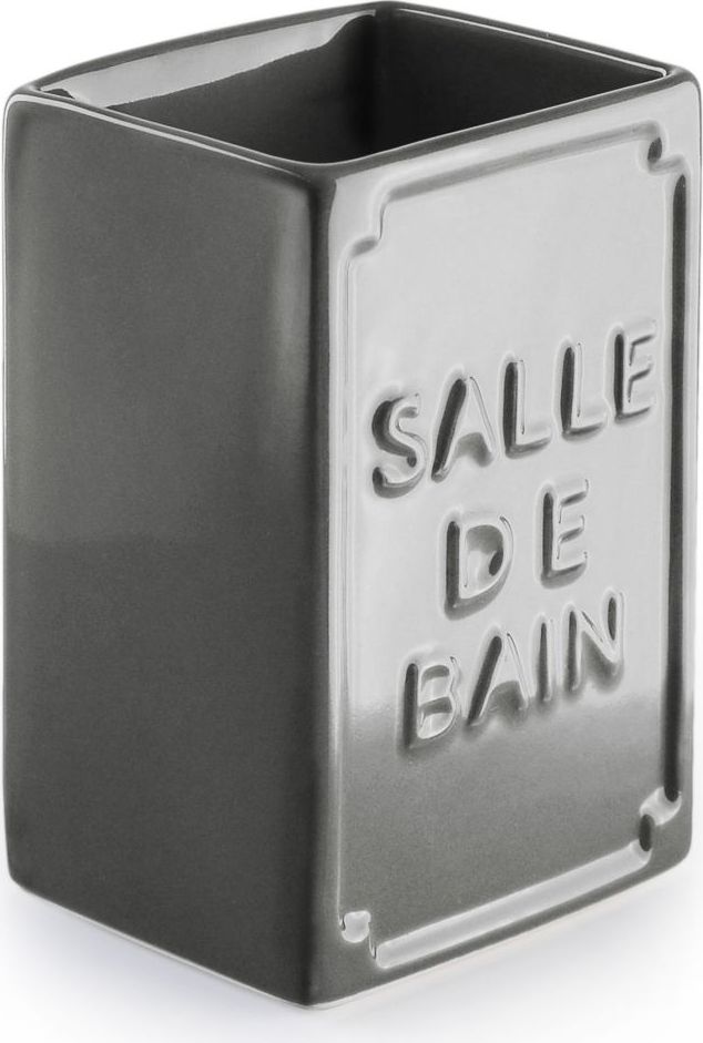 Стакан для зубных щеток Wess Salle de bain. G85-79G85-79 Стакан для зубных щеток Wess Salle de bain. G85-79G85-79Простые линии, универсальный серый цвет, объемная надпись, напоминающая парижские рекламные вывески начала XX века, позволяют стакану для зубных щеток Salle de bain легко занять свое место как в классическом, так и современном интерьере.