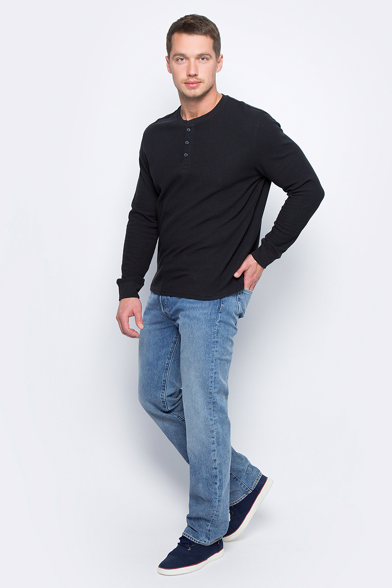 Джинсы мужские Levis® 501, цвет: голубой. 0050124650. Размер 32-32 (48/50-32)0050124650 Джинсы мужские Levis® 501, цвет: голубой. 0050124650. Размер 32-32 (48/50-32)0050124650Легендарная модель Levis® 501. Джинсы выполнены из плотной ткани деним весом 12,5 унций. Модель со стандартной посадкой, слегка зауженные к низу брючины и фирменная ширинка на болтах. Имеют классический пятикарманный крой.