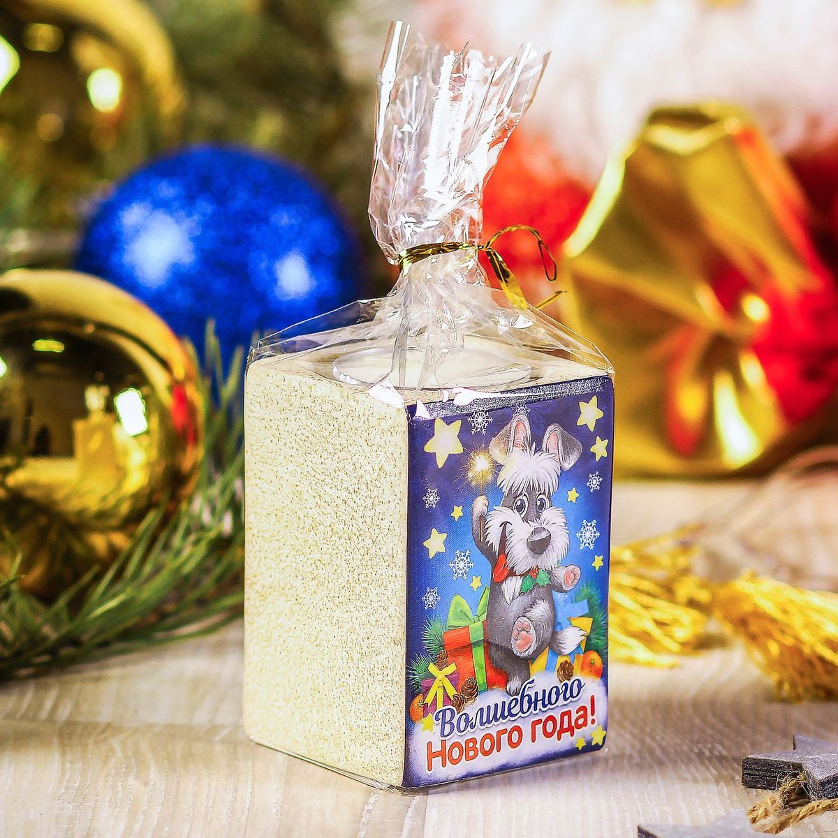 Подсвечник Sima-land Волшебного Нового года 5,5 х 7,5 см2248044 Подсвечник Sima-land Волшебного Нового года 5,5 х 7,5 см2248044Создать романтичную атмосферу в самую волшебную ночь года поможет Подсвечник со свечой Волшебного Нового Года. Мерцающий свет от одного или нескольких изделий наполнит комнату теплом и принесёт новогоднее настроение.Сувенир станет приятным сюрпризом или отличным дополнением к основному подарку.Внимание! Расставляйте зажжённые свечи аккуратно, вдали от легковоспламеняющихся предметов.