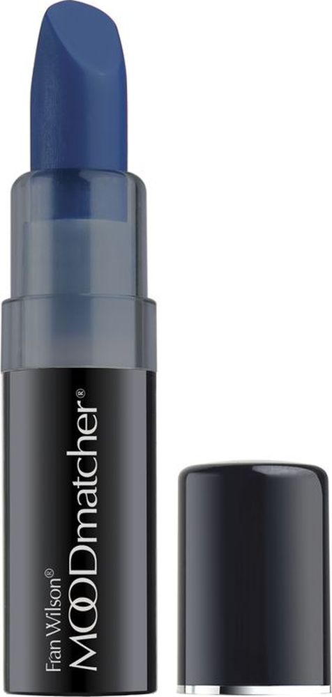 Moodmatcher Помада устойчивая Dark Blue, тон синий, 3,5 г01505000 Moodmatcher Помада устойчивая Dark Blue, тон синий, 3,5 г01505000Помада-тинт, помада-супер стойкость, помада-бальзам, помада-сюрприз, и даже помада-игра - это все о ней, о яркой и незабываемой новинке для ваших губ. Разноцветная в упаковке, она мгновенно становится розовой на ваших губах. Самый романтичный и модный оттенок года проявляется индивидуально - у каждой обладательницы помады получается свой розовый тон губ! Вы спросите, как работает магия? Все дело в особенной формуле помады, которая содержит в себе колорант Red 207. При нанесении, он вступает в реакцию с поверхностными тканями, мгновенно окрашивая их в натуральный розовой цвет, интенсивность которого зависит от индивидуального оттенка губ. Макияж в исполнении данной помады сохраняет свою стойкость 12 часов! Настоящая находка на все случаи жизни, не правда ли? Добавьте к этому насыщенный увлажняющими компонентами состав, и вы получите идеальное средство для губ на каждый день.