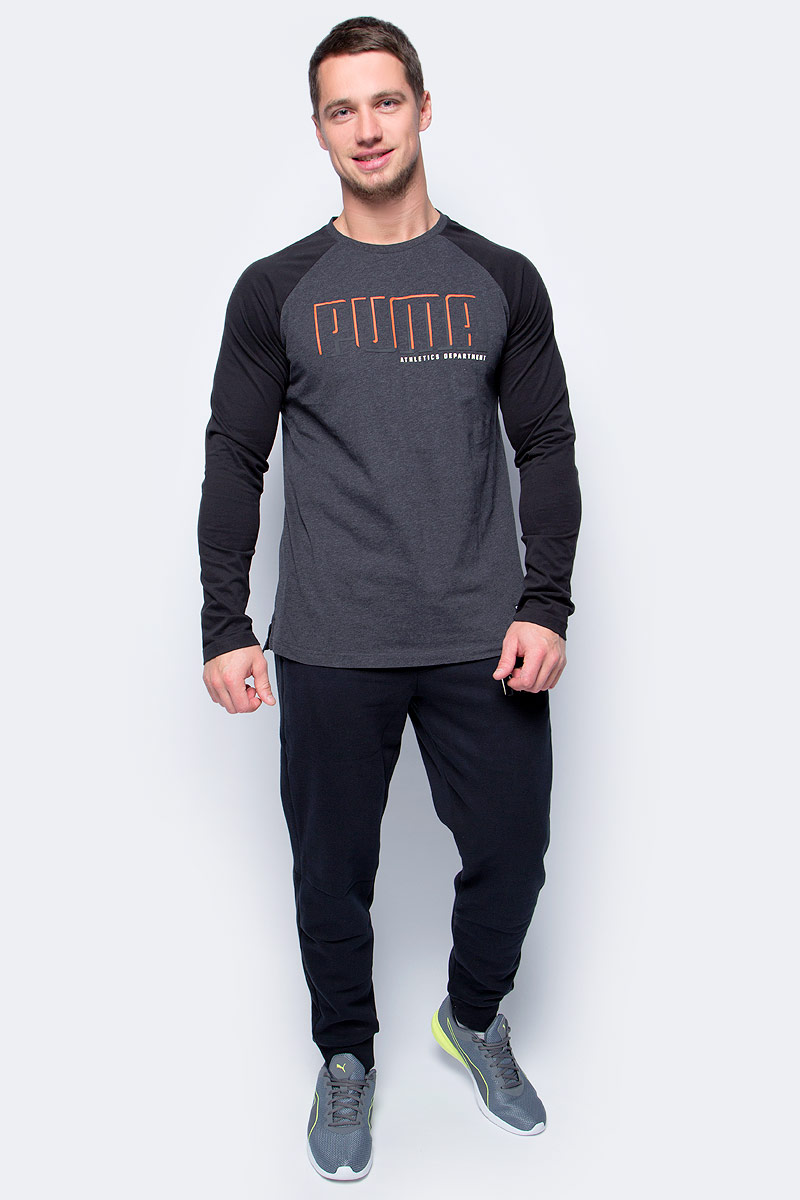 Лонгслив мужской Puma STYLE Athletics LS RaglanTee, цвет: темно-серый. 59247907. Размер S (44/46)59247907 Лонгслив мужской Puma STYLE Athletics LS RaglanTee, цвет: темно-серый. 59247907. Размер S (44/46)59247907Модель декорирована графическим набивным рисунком, нанесенным методом печати высокой плотности спереди. Модель декорирована логотипом Puma, нанесенным методом пигментной печати на спину, и ярлыком с классическим логотипом Puma, нашитым на подол. Удобный вырез под горло отделан эластичным трикотажем в рубчик и дополняет оригинальный фасон, совершенно не стесняющий движений. Удлиненный задний подол надежно защищает поясницу. Изделие имеет комфортную стандартную посадку.