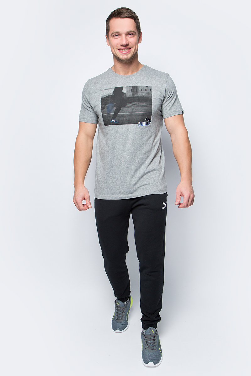 Футболка мужская Puma Explosive Photoprint Tee, цвет: серый. 590936_03. Размер L (48/50)590936_03 Футболка мужская Puma Explosive Photoprint Tee, цвет: серый. 590936_03. Размер L (48/50)590936_03Футболка Explosive Photoprint Tee изготовлена из хлопка с влагоотводящей пропиткой на основе биотехнологий. Изделие имеет стандартную посадку, круглый вырез горловины и стандартные короткие рукава. Ворот выполнен из трикотажа в рубчик. Стильная мужская футболка классического кроя прекрасно дополнит ваш повседневный образ.