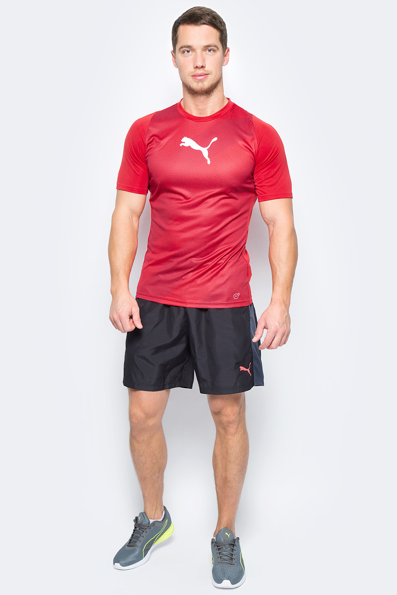 Футболка мужская Puma ftblTRG Graphic Shirt, цвет: красный. 65535551. Размер M (46/48)65535551 Футболка мужская Puma ftblTRG Graphic Shirt, цвет: красный. 65535551. Размер M (46/48)65535551Модель декорирована логотипом Puma, нанесенным на правую сторону груди методом термопечати. Она изготовлена с использованием высокофункциональной технологии DryCell, которая отводит влагу, поддерживает тело сухим и гарантирует комфорт во время активных тренировок и занятий спортом. Фасон в обтяжку по фигуре оживляется вставками с графическим рисунком. Отделка спины сетчатым материалом обеспечивает отличную вентиляцию и препятствует перегреву.