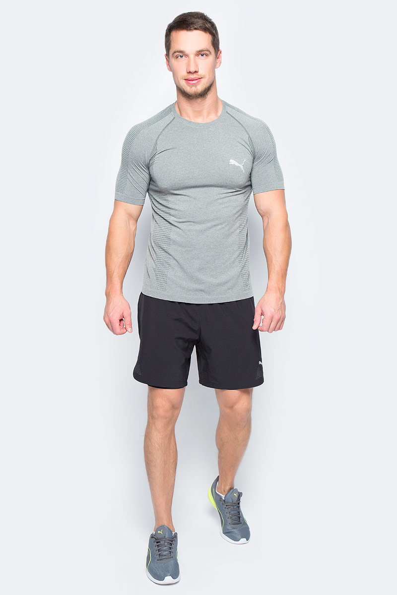 Футболка мужская Puma evoKNIT Basic Tee, цвет: серый. 59063203. Размер XL (50/52)59063203 Футболка мужская Puma evoKNIT Basic Tee, цвет: серый. 59063203. Размер XL (50/52)59063203Модель декорирована светоотражающим логотипом Puma, нанесенным методом термопечати. Подол с лицевой и изнаночной стороны отделан фирменным трикотажем EvoKnit с повторяющимся рисунком. Благодаря бесшовному фасону из кругловязаного трикотажа EvoKnit модель мягко облегает фигуру. Она изготовлена с использованием высокофункциональной технологии DryCell, которая отводит влагу, поддерживает тело сухим и гарантирует комфорт во время активных тренировок и занятий спортом. Ввязанные вставки из сетчатого материала обеспечивают отличную вентиляцию. Рукава-реглан совершенно не стесняют движений. Ворот отделан трикотажем в рубчик. Фасон в обтяжку по фигуре очень элегантен.