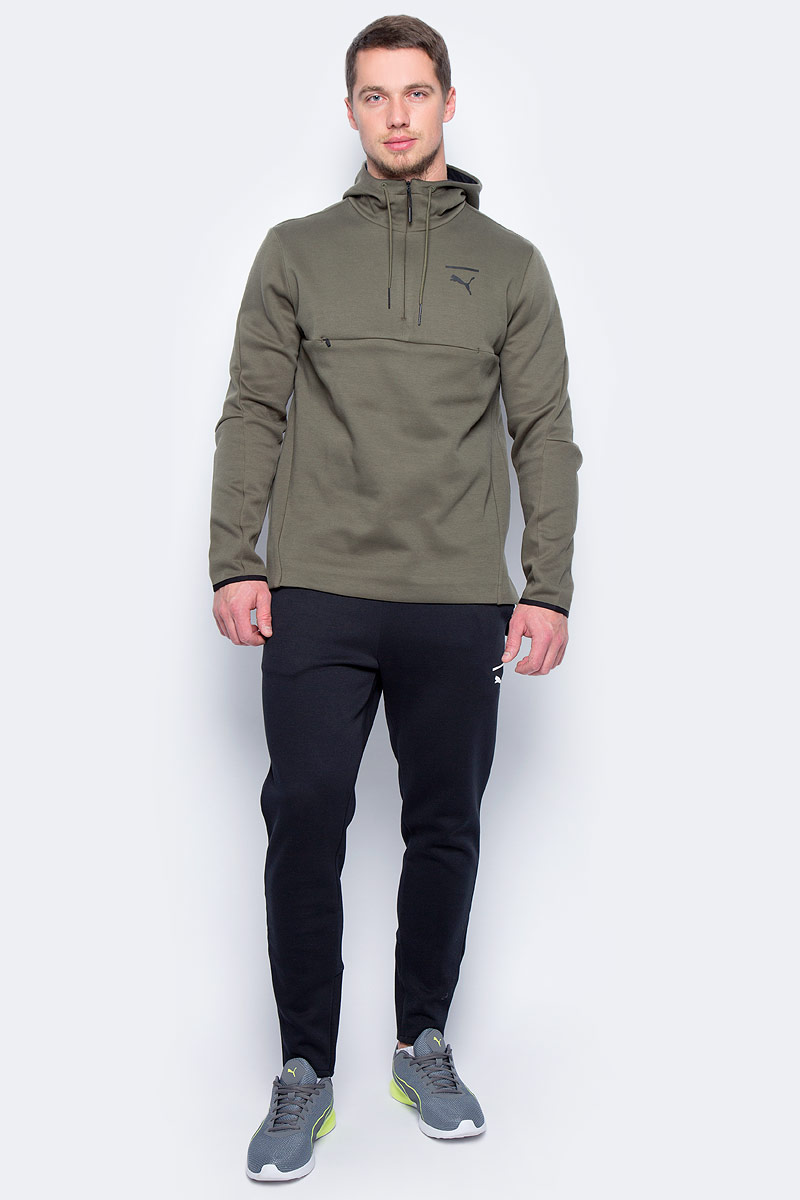 Брюки спортивные мужские Puma Evo Core Pants, цвет: черный. 57335301. Размер L (48/50)57335301 Брюки спортивные мужские Puma Evo Core Pants, цвет: черный. 57335301. Размер L (48/50)57335301Модель от Puma декорирована графическим набивным рисунком, нанесенным методом печати высокой плотности. Пояс из эластичного материала дополняет покрой, обеспечивающий полную свободу движений. Также пояс снабжен затягивающимися шнурами для лучшей посадки. Два кармана спереди и карман на молнии сзади удобны и вместительны. Сзади на штанинах имеются вставки из трикотажа в рубчик. Фасон в обтяжку по фигуре с зауженными штанинами очень элегантен.