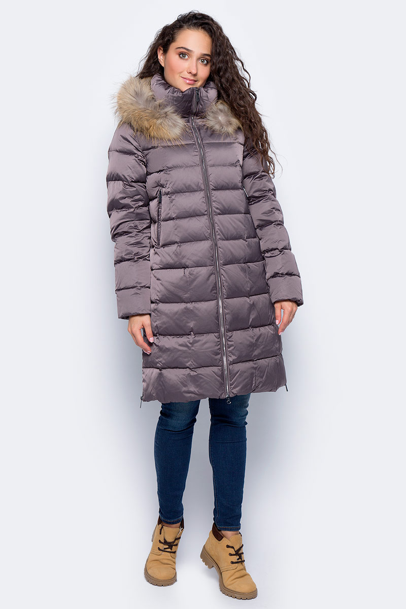 Пальто женское Finn Flare, цвет: серо-фиолетовый. W17-32005_809. Размер XL (50)W17-32005_809 Пальто женское Finn Flare, цвет: серо-фиолетовый. W17-32005_809. Размер XL (50)W17-32005_809Пальто Finn Flare изготовлено из качественного полиэстера с утеплителем. Модель с длинными рукавами и капюшоном с мехом застегивается на молнию. Пальто дополнено прорезными карманами на застежках-молниях. По бокам изделия расположены металлические молнии.