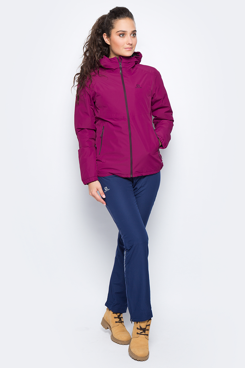 Куртка женская Salomon Essential Insulated Jkt W, цвет: бордовый. L39692700. Размер S (40/42)L39692700 Куртка женская Salomon Essential Insulated Jkt W, цвет: бордовый. L39692700. Размер S (40/42)L39692700Женская куртка Essential Insulated Jkt подойдет тем, кому нужно тепло без дополнительного веса. Она сделана из мягкой на ощупь непромокаемой ткани с легким как перышко утеплителем Stormloft, которые делают эту куртку отзывчивой и удобной в любых зимних испытаниях.