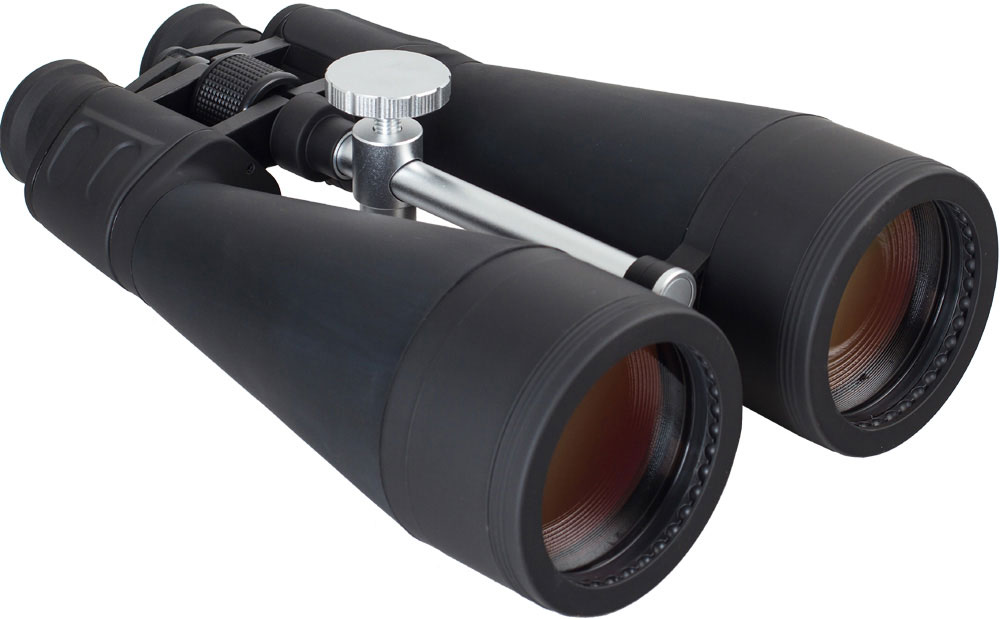 Bresser Spezial Astro 20x80 бинокль65623 Bresser Spezial Astro 20x80 бинокль65623Бинокль Bresser Astro 20x80 – это идеальный выбор для наблюдений за сильно удаленными объектами. Благодаря большим светосильным объективам бинокль собирает много света и обеспечивает качественное изображение даже в условиях слабой освещенности. Кроме того, большое увеличение позволяет использовать бинокль для астрономических наблюдений.Оптическая схема бинокля Bresser Astro 20x80 построена на призмах Porro. Оптика выполнена из высококачественного стекла BaK-4. Линзы с многослойным просветляющим покрытием позволяют получить яркую и четкую картинку с правильной цветопередачей. Наведение на объект осуществляется при помощи барабана центральной фокусировки, имеется возможность диоптрийной корректировки.Резиновое покрытие корпуса защищает бинокль от влаги и пыли, а также обеспечивает надежный захват во время наблюдений. Для длительных наблюдений и изучения астрономических объектов рекомендуется приобрести штатив.
