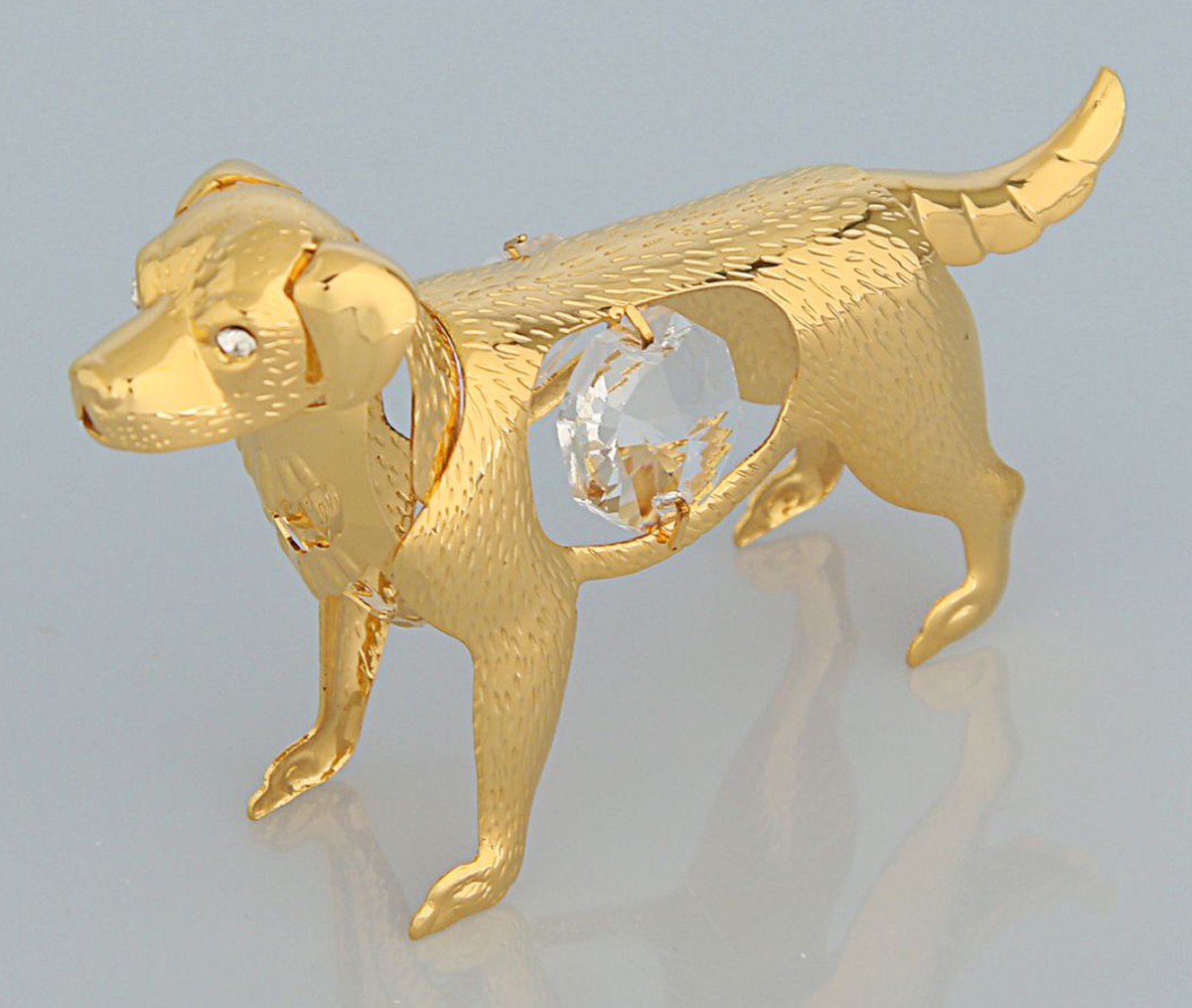 Миниатюра Swarovski Elements Собака, с кристаллом Сваровски, 8 х 2 х 5 см1903078 Миниатюра Swarovski Elements Собака, с кристаллом Сваровски, 8 х 2 х 5 см1903078Перед вами — сувенир в полном смысле этого слова. И главная его задача — хранить воспоминание о месте, где вы побывали, или о том человеке, который подарил данный предмет. Преподнесите эту вещь своему другу, и она станет достойным украшением его дома.