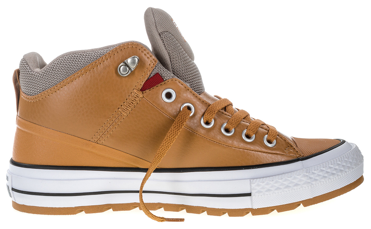 Кеды мужские Converse Chuck Taylor All Star Street Boot, цвет: светло-коричневый. 157504. Размер 6 (39)157504 Кеды мужские Converse Chuck Taylor All Star Street Boot, цвет: светло-коричневый. 157504. Размер 6 (39)157504Высокие мужские кеды Converse Chuck Taylor All Star Street Boot созданы для тех, кто предпочитает оригинальный дизайн и непревзойденное качество. Кеды выполнены из плотного текстиля и искусственной кожи и оформлены фирменной нашивкой на язычке. Классическая шнуровка надежно фиксирует обувь на ноге. Стелька и подкладка из мягкого текстиля комфортны при ходьбе. Массивная контрастная подошва изготовлена из износостойкой резины и дополнена рифлением, обеспечивающим идеальное сцепление с любыми поверхностями. Удобные кеды - отличное решение на каждый день для тех, кто ведет активный образ жизни.