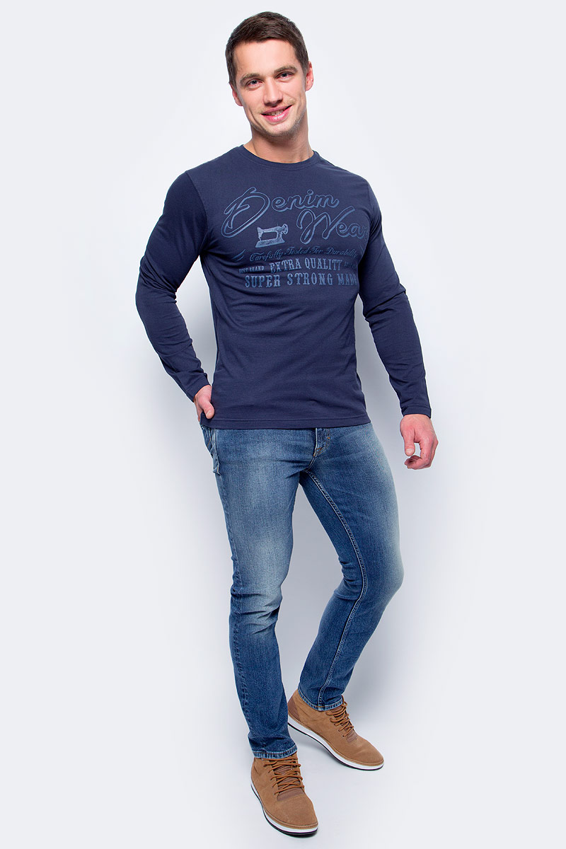 Лонгслив мужской Baon, цвет: синий. B717504_Deep Navy. Размер XL (52)B717504_Deep Navy Лонгслив мужской Baon, цвет: синий. B717504_Deep Navy. Размер XL (52)B717504_Deep NavyМужской лонгслив Baon изготовлен из 100% хлопка. Модель имеет круглый вырез горловины и стандартные длинные рукава. Изделие выполнено в однотонном дизайне и дополнено принтом.