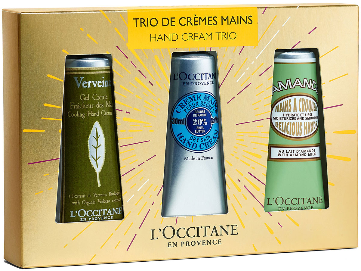 LOccitane Подарочный набор Трио кремов для рук: крем Восхитительные ручки. Миндаль, крем Карите, крем Вербена, 3 х 30 мл063584 LOccitane Подарочный набор Трио кремов для рук: крем Восхитительные ручки. Миндаль, крем Карите, крем Вербена, 3 х 30 мл063584Легкая невесомая текстура миндаля моментально впитывается, не оставляя ощущения липкости. Питательная формула, обогащенная миндальным молочком и протеинами, восстанавливает, смягчает и разглаживает кожу рук. И еще одним безоговорочным достоинством станет миндальный аромат, который окутает и ваши ладошки и пальчики. Масло карите (2%), глицерин (4%) и витамин Е, питают, смягчают и защищают кожу рук от внешних воздействий. Крем для рук Вербена обладает приятным ароматом. Легкая текстура. Быстро впитывается. Крем для рук Карите отлично смягчает кожу рук, благодаря 20%-ному содержанию масла карите, меду и экстракту сладкого миндаля. Экстракты жасмина и иланг-иланга придают коже изысканный легкий аромат. Крем Карите для рук отлично впитывается, заживляет и защищает сухую/обезвоженную кожу. Антиоксидант витамин Е способствует питанию кожи рук.