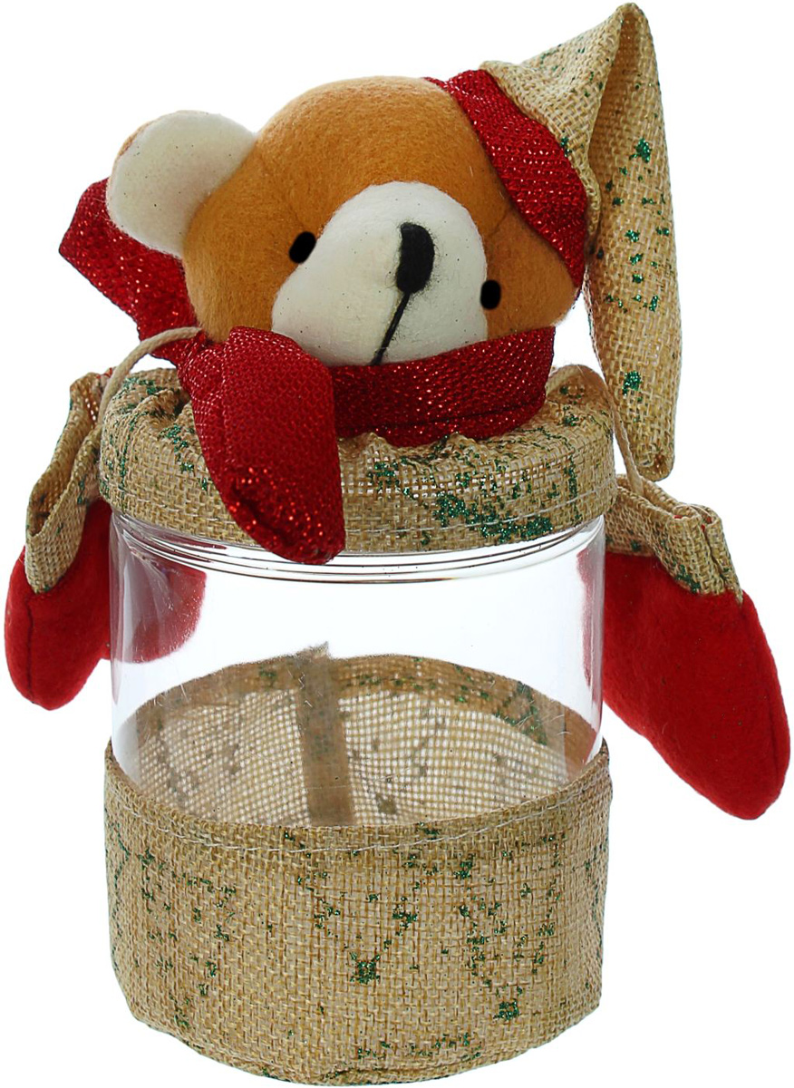 Конфетница Sima-land Новогодняя, в варежках , вместимость 150 г1308844 Конфетница Sima-land Новогодняя, в варежках , вместимость 150 г1308844Нарядная пластиковая банка, полная лакомств, непременно разбудит аппетит, а яркий символичный персонаж на крышке создаст новогоднее настроение. Креативная упаковка сделает ваш презент особенным и самым запоминающимся. А когда праздники закончатся, такая емкость пригодится на кухне.