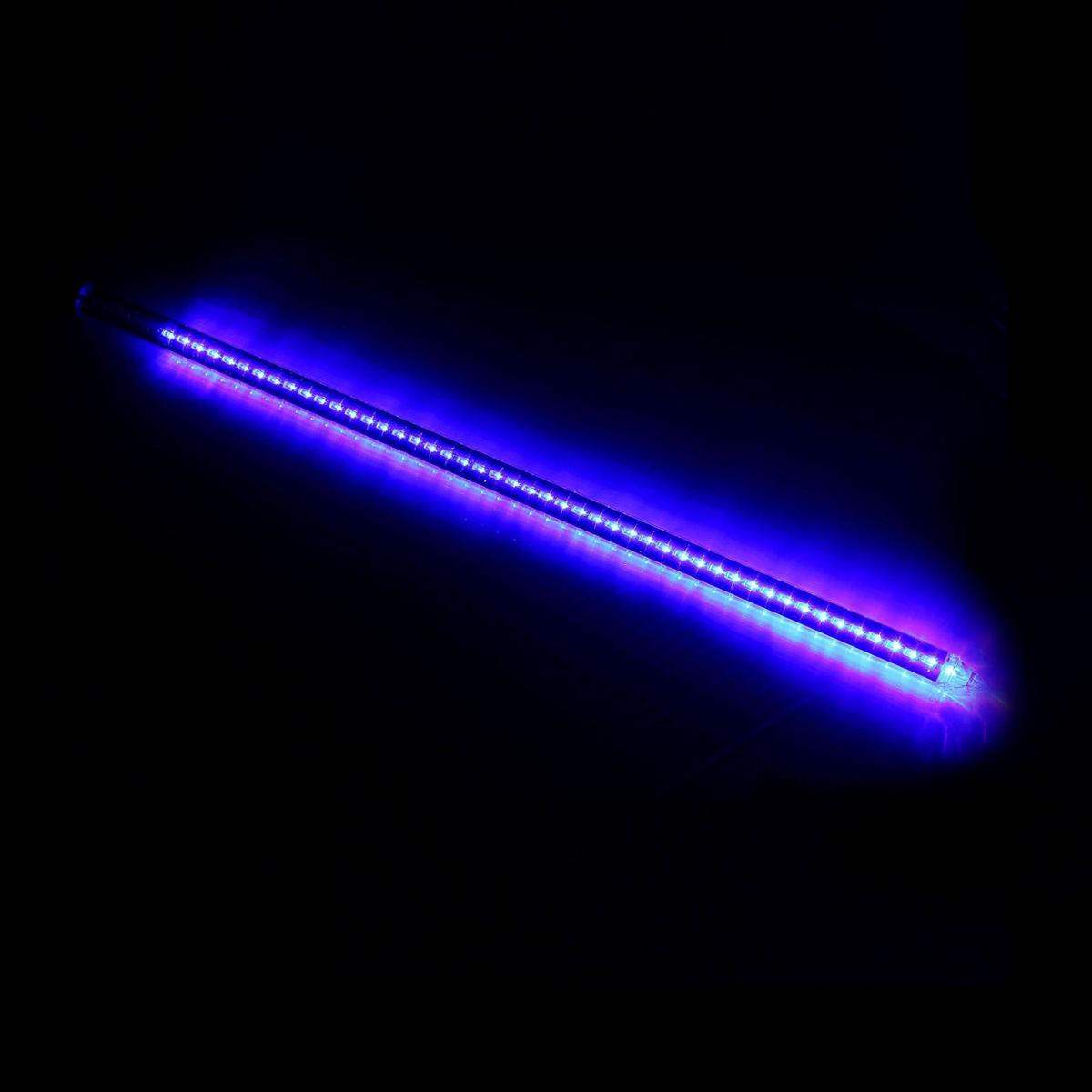 Светодиодная сосулька Luazon Тающая, длина 0,8 м, диаметр 2 см, LED 48 ламп, 220V, цвет: синий678025 Светодиодная сосулька Luazon Тающая, длина 0,8 м, диаметр 2 см, LED 48 ламп, 220V, цвет: синий678025Светодиодные гирлянды, ленты и т.д — это отличный вариант для новогоднего оформления интерьера или фасада. С их помощью помещение любого размера можно превратить в праздничный зал, а внешние элементы зданий, украшенные ими, мгновенно станут напоминать очертания сказочного дворца. Такие украшения создают ауру предвкушения чуда. Деревья, фасады, витрины, окна и арки будто специально созданы, чтобы вы украсили их светящимися нитями.