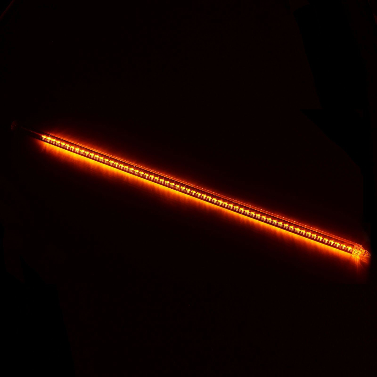 Светодиодная сосулька Luazon Тающая, длина 1 м, диаметр 3 см, LED 60 ламп, 220V, цвет: желтый678888 Светодиодная сосулька Luazon Тающая, длина 1 м, диаметр 3 см, LED 60 ламп, 220V, цвет: желтый678888Светодиодные гирлянды, ленты и т.д — это отличный вариант для новогоднего оформления интерьера или фасада. С их помощью помещение любого размера можно превратить в праздничный зал, а внешние элементы зданий, украшенные ими, мгновенно станут напоминать очертания сказочного дворца. Такие украшения создают ауру предвкушения чуда. Деревья, фасады, витрины, окна и арки будто специально созданы, чтобы вы украсили их светящимися нитями.